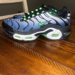 Like new Nike air max plus